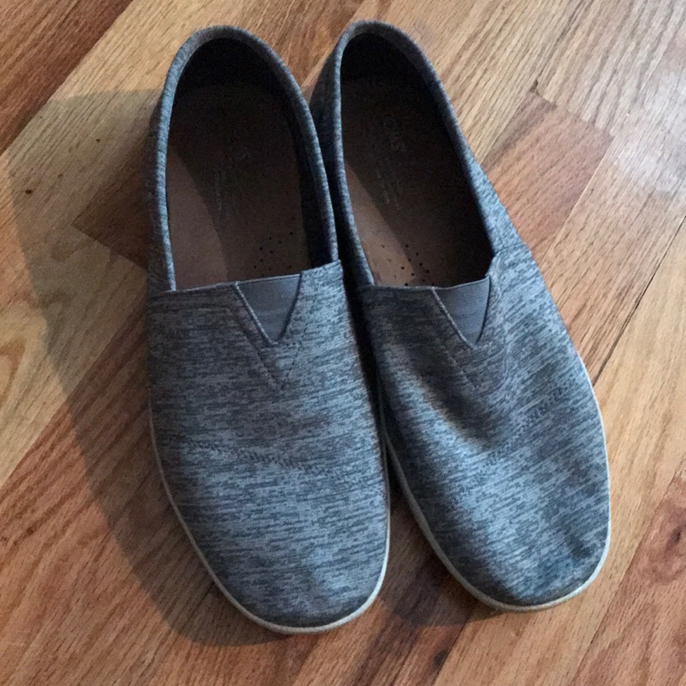 Toms